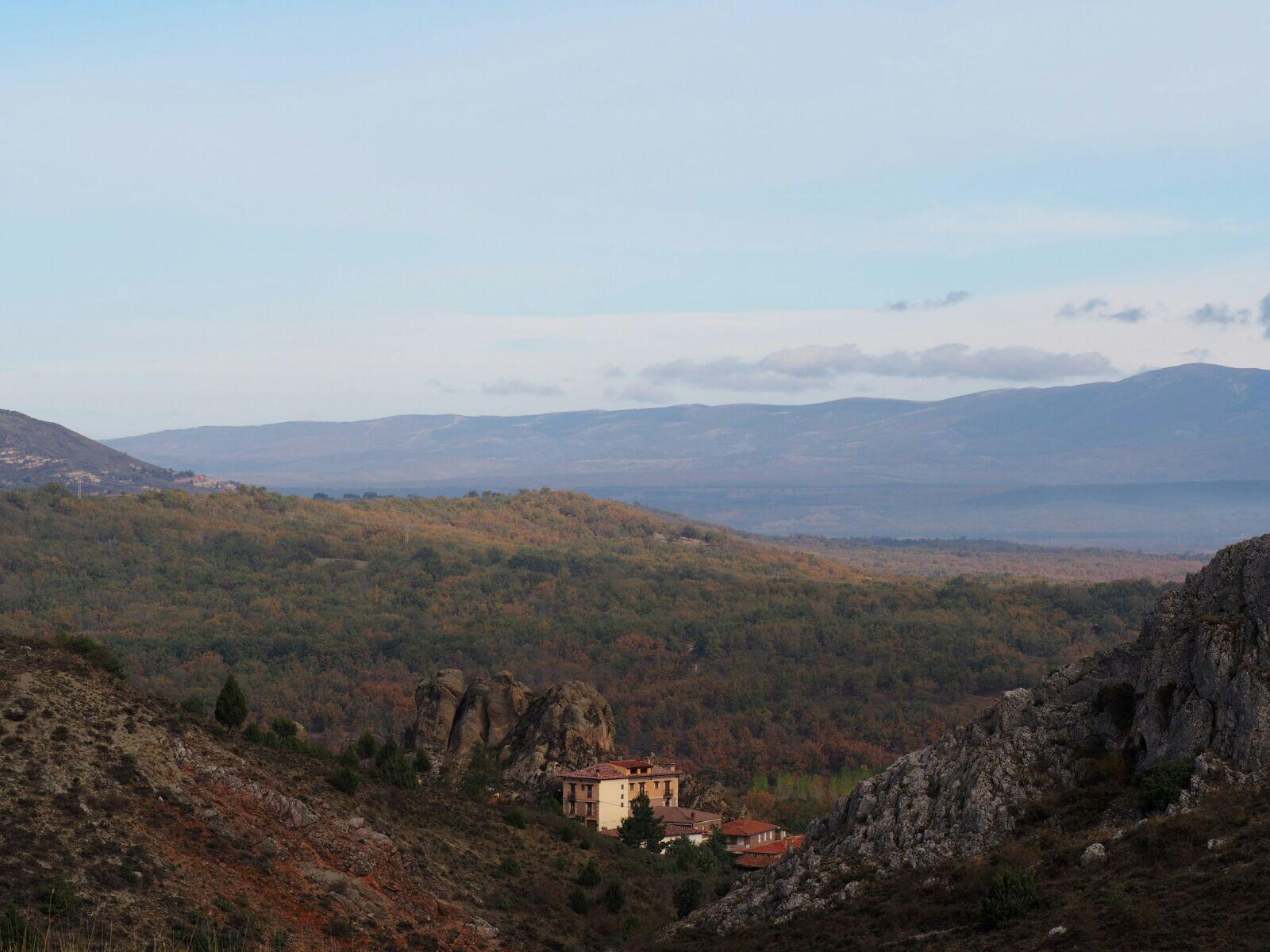 Nace el pueblo entre las rocas